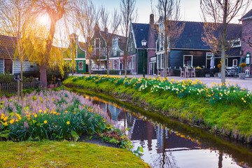 Obraz premium View of typical Dutch village Zaanstad.