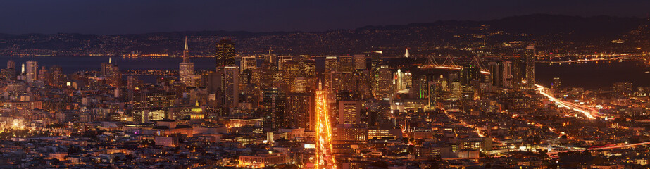 Fototapeta na wymiar San Francisco by Night