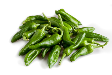 Pimientos en fondo blanco