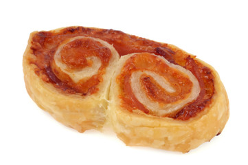 Amuse-gueule avec pâte feuilletée et bacon, 