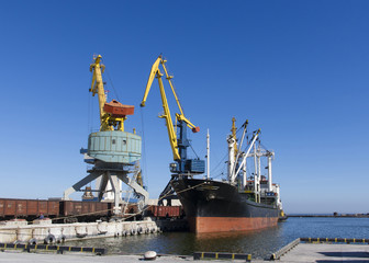Fototapeta premium cargo ship in the port