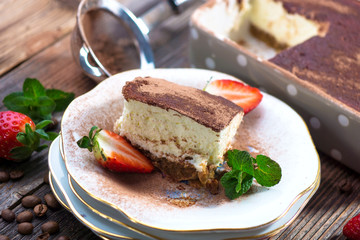 Tiramisu Cake