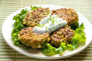 Vegan burgers with  Zucchini and Cereal