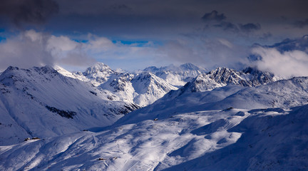 Obraz na płótnie Canvas Winter mountains