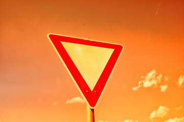 give way traffic sign (26)