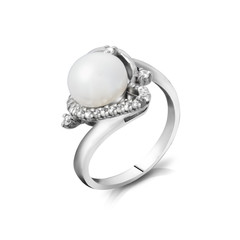 Jewelry. Silver ring with pearls and diamonds