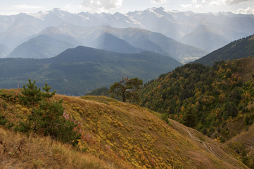 kaukaski krajobraz okolicy Mestii