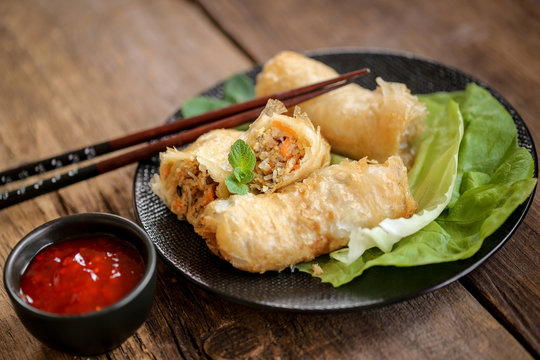 nems sur fond bois 2