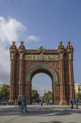 Fototapeta na wymiar BARCELONA, SPAIN - OCTOBER 09, 2015: The Arc de Triomf is one of the main attractions of Barcelona. Triumph Arch of Barcelona was built for the World Exhibition in 1888 by Josep Vilaseca i Casanovas.