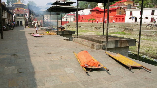 death corpse burning cremation fire, pashupatinath temple, kathmandu, nepal