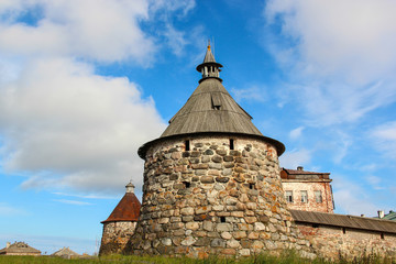 Obraz premium Korozhnaya and Nikolskaya tower of Solovetsky monastery on Solovki (Solovetsky archipelago), in White sea, Russia, KARELIA/ARHANGELSKAYA, UNESCO World Heritage
