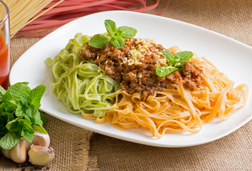 Spaghetti bolognese with mint and garlic
