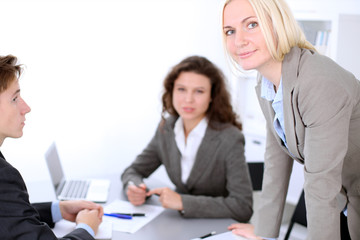 Obraz premium A group of business people at meeting