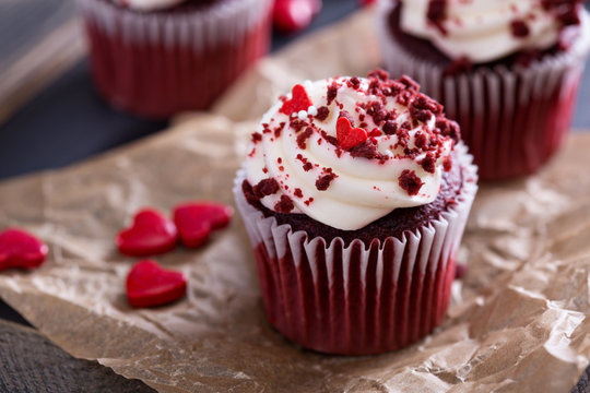 Red Velvet Cup Cake Images – Browse 8,282 Stock Photos, Vectors, and Video  | Adobe Stock