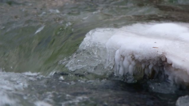 rivi&egrave;re en hiver