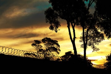 Entardecer perto do muro (s&atilde;o Jos&eacute; dos Pinhais)