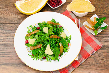Salad Mix Batavian, Frise, Radicchio, Chicory, Cranberry, Grapef