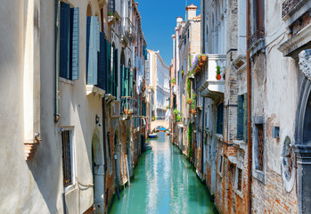 Fototapeta na wymiar Beautiful view of the Ponte Del Ravano in Venice, Italy