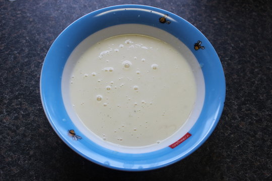 Blumenkohlcremesuppe im Kinderteller