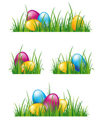 Ostereier versteckt in der Wiese