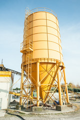 Concrete mixing silo, site construction facilities.