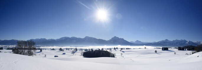 Panorama Landschaft vom Forggensee im Winter