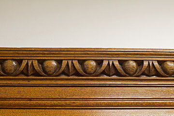 Beautiful antique solid oak panelling with egg and dart cornice - 100729254