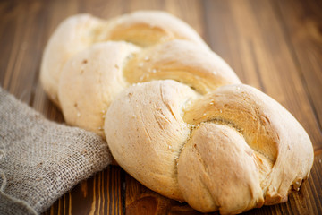 bread in the form of braids