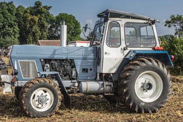 Obraz premium Oldtimer Traktor ZT 300 von Fortschritt