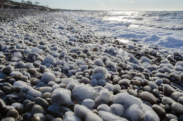 Fototapeta premium Coast with ice covered stones