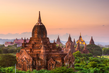 Naklejka na ściany i meble Bagan, Myanmar Ancient Buddhist Temples