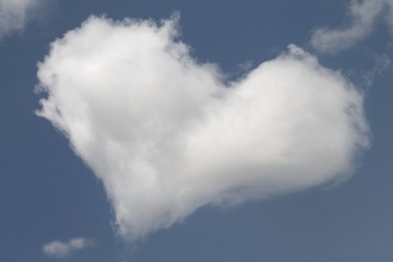 Herz Wolke Schönwetter Sommerzeit Romantik