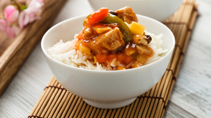 Reis mit süß-sauren Gemüse - rice with sweet and sour veggies