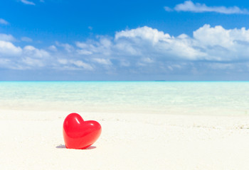 Fototapeta premium hearts with tropical beach in Maldives