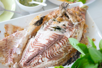 salt grilled fish with spicy Thai dressing salad
