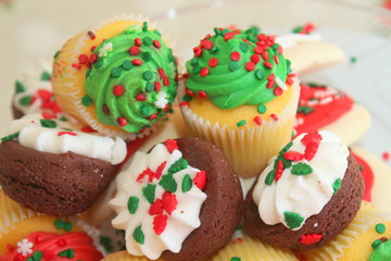 Cupcakes and cookies