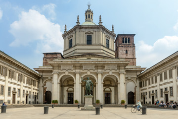 Fototapeta na wymiar Milano, Basilica San Lorenzo