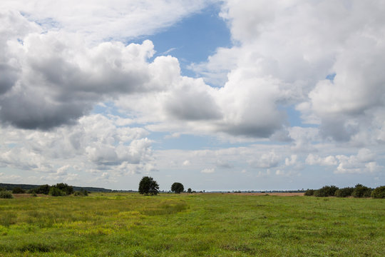 Przymorskie Błota, krajobraz przyrodniczy w okolicy Karwi