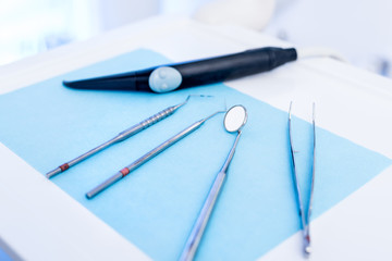 medizinische instrumente  für den zahnarzt