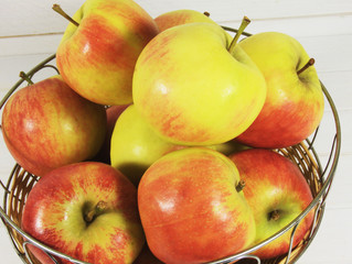 Äpfel im Schale