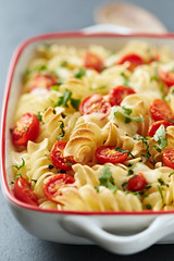 Pasta bake with mozzarella and cherry tomatoes
