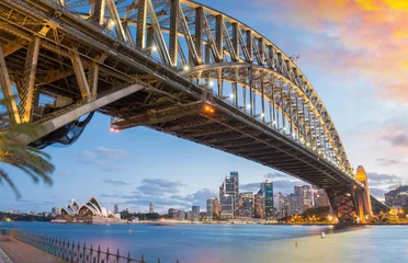 Vlies Fototapete Sydney Pracht der Harbour Bridge in der Abenddämmerung, Sydney