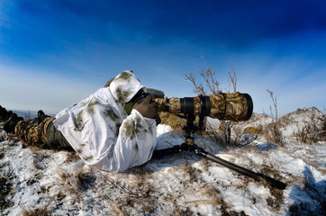 wildlife photographer outdoor in winter