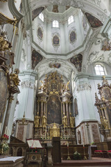 Fototapeta na wymiar Stiftskirche Sankt Peter interior in Salzburg, Austria.