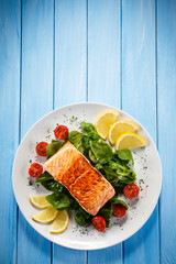 Grilled salmon and vegetables 