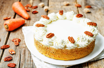 carrot cake cheesecake with pecan