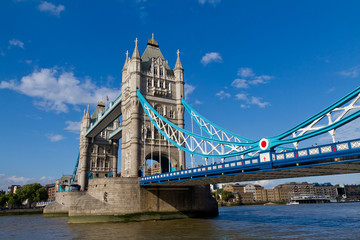 Fototapeta na wymiar The super famous Tower Bridge of London