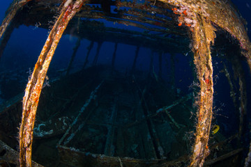 Naklejka premium Glassboat wreck