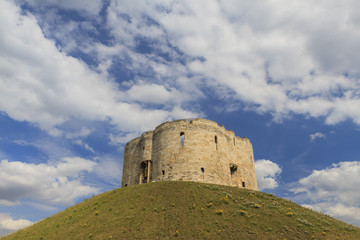 Fototapeta na wymiar The famous Clifford's Tower, York
