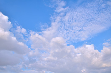 clouds in the blue sky